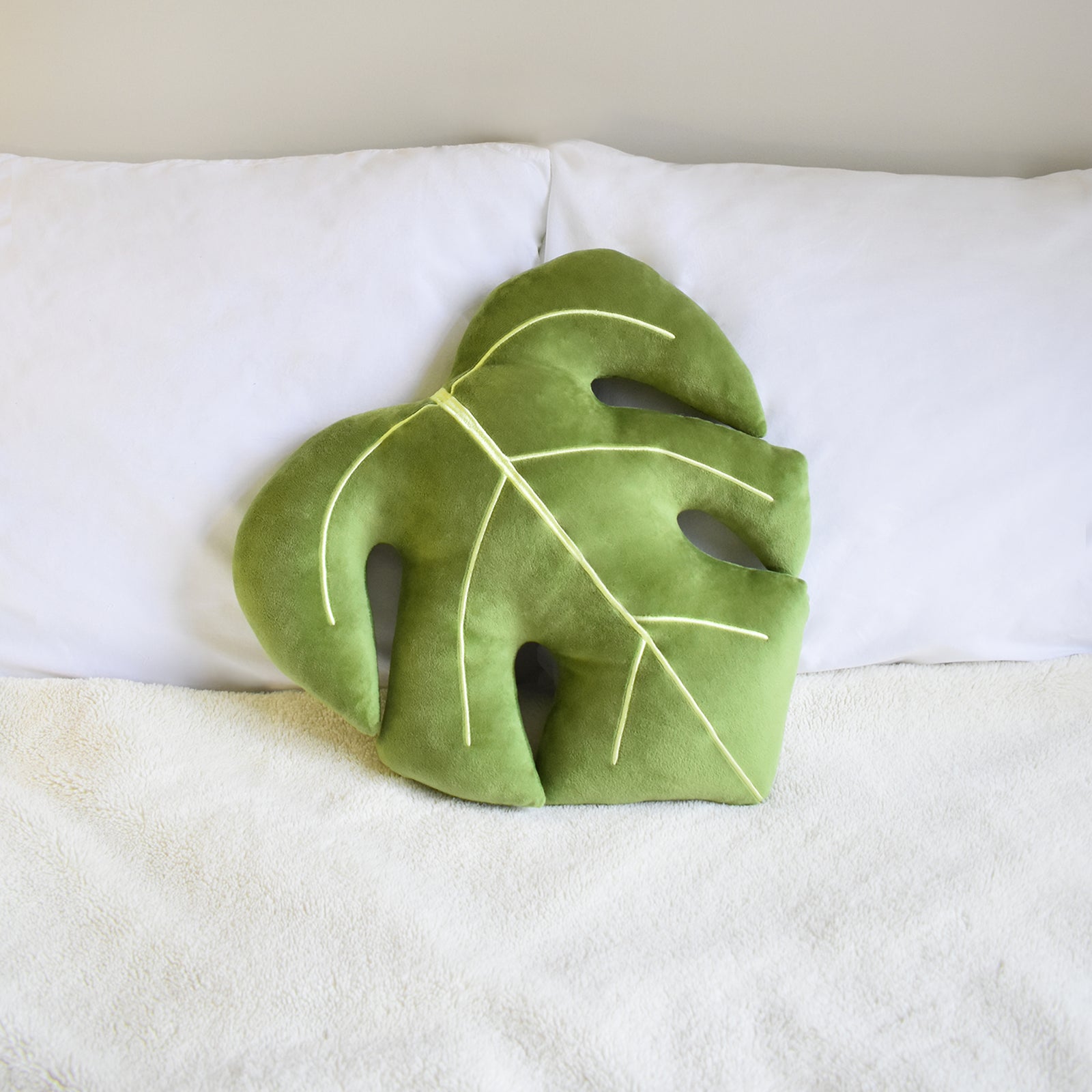 Monstera Plush Pillow – Planty Plush